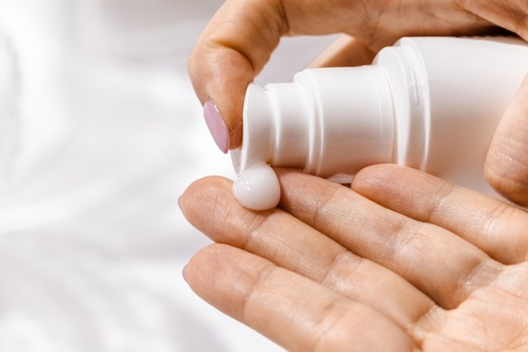 Il pantenolo ci fa dire addio ai capelli spenti