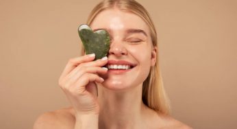 Coccola il viso con il Gua Sha: tutto sul metodo orientale della pietra che sta spopolando sul web