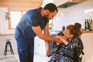 disabile con assistente