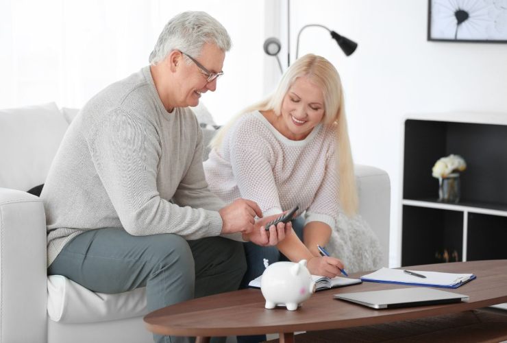 Pensionati felici fanno dei calcoli