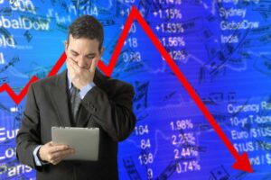persona preoccupata per la discesa dei mercati
