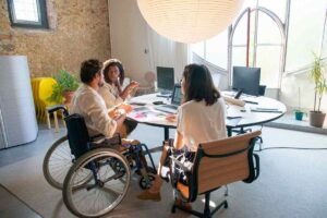 disabile con assistente