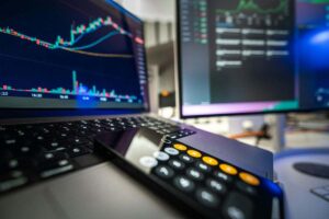 Calcolatrice e monitor mercati